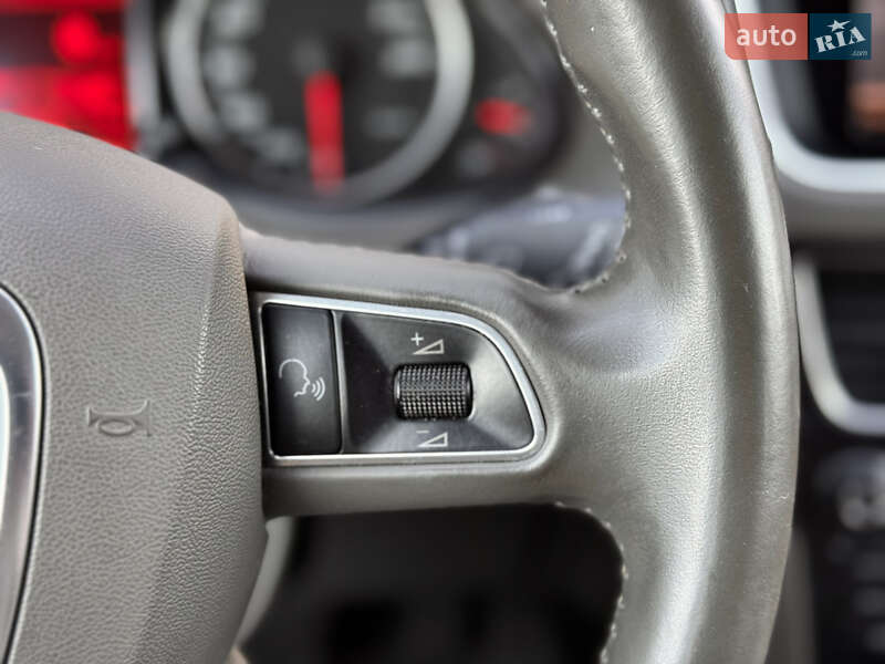 Позашляховик / Кросовер Audi Q5 2011 в Києві