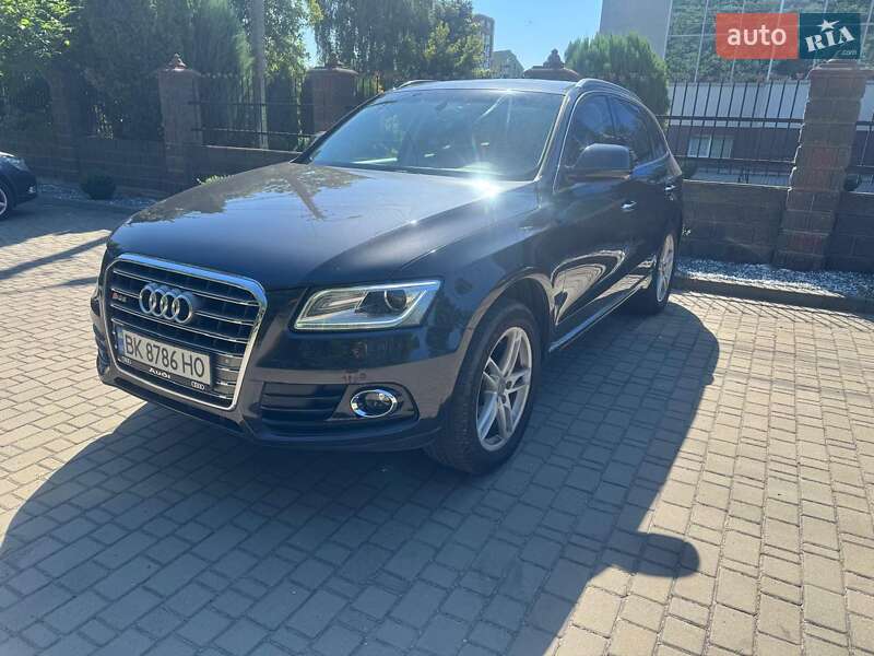 Внедорожник / Кроссовер Audi Q5 2016 в Ровно