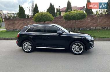 Внедорожник / Кроссовер Audi Q5 2019 в 