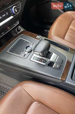 Внедорожник / Кроссовер Audi Q5 2019 в 
