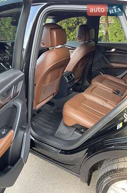 Внедорожник / Кроссовер Audi Q5 2019 в 