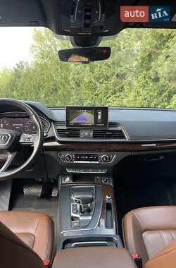 Внедорожник / Кроссовер Audi Q5 2019 в 