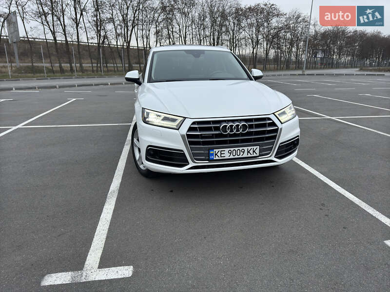 Внедорожник / Кроссовер Audi Q5 2020 в Днепре