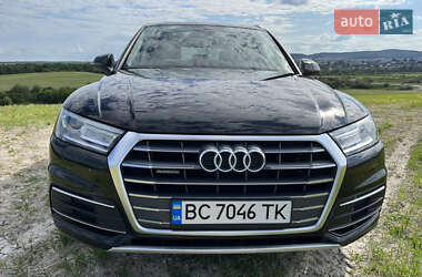 Внедорожник / Кроссовер Audi Q5 2018 в 