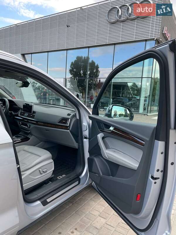 Внедорожник / Кроссовер Audi Q5 2019 в Львове