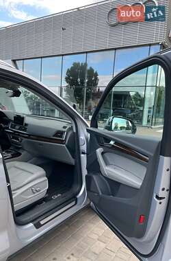 Внедорожник / Кроссовер Audi Q5 2019 в 