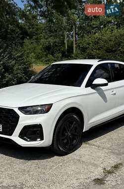 Внедорожник / Кроссовер Audi Q5 2020 в 