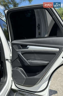 Внедорожник / Кроссовер Audi Q5 2020 в 
