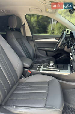Внедорожник / Кроссовер Audi Q5 2020 в 