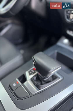 Внедорожник / Кроссовер Audi Q5 2020 в 