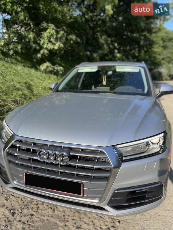 Позашляховик / Кросовер Audi Q5 2018 в Луцьку фото 3 Позашляховик / Кросовер Audi Q5 2018 в Луцьку