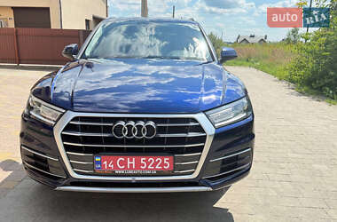 Внедорожник / Кроссовер Audi Q5 2018 в 