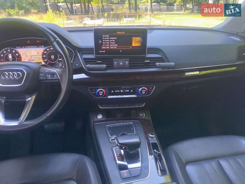 Внедорожник / Кроссовер Audi Q5 2019 в Днепре