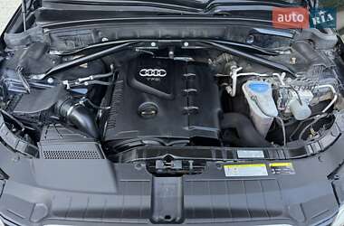 Внедорожник / Кроссовер Audi Q5 2016 в 