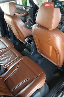 Внедорожник / Кроссовер Audi Q5 2009 в 