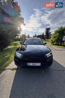 Внедорожник / Кроссовер Audi Q5 2017 в 