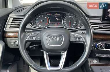 Внедорожник / Кроссовер Audi Q5 2018 в 