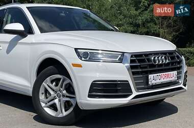 Внедорожник / Кроссовер Audi Q5 2018 в 