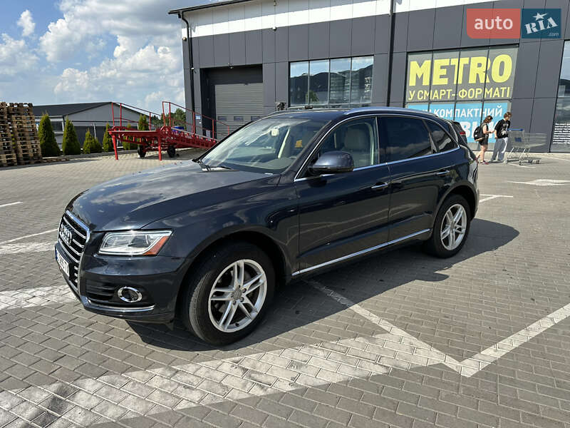 Внедорожник / Кроссовер Audi Q5 2016 в 