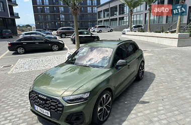 Внедорожник / Кроссовер Audi Q5 2021 в 