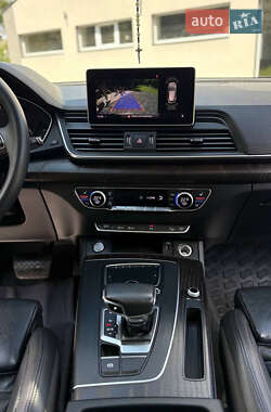 Внедорожник / Кроссовер Audi Q5 2018 в 