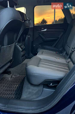 Внедорожник / Кроссовер Audi Q5 2021 в 