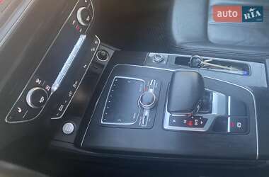 Внедорожник / Кроссовер Audi Q5 2020 в 