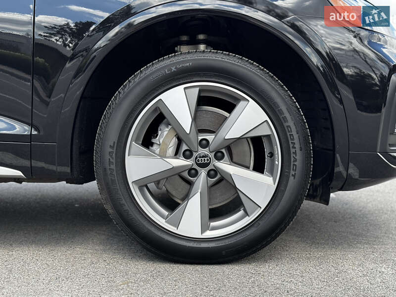 Внедорожник / Кроссовер Audi Q5 2023 в Киеве