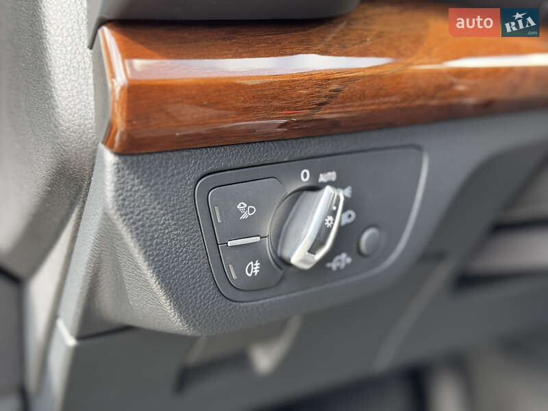 Внедорожник / Кроссовер Audi Q5 2023 в Киеве