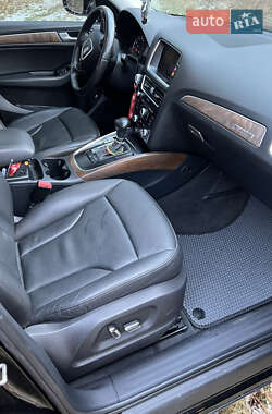 Внедорожник / Кроссовер Audi Q5 2012 в Полонном