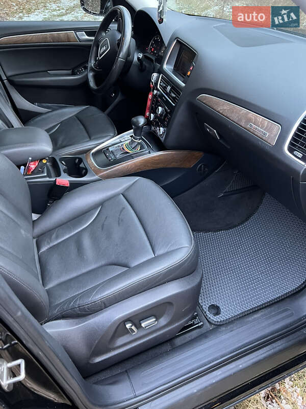 Внедорожник / Кроссовер Audi Q5 2012 в Полонном