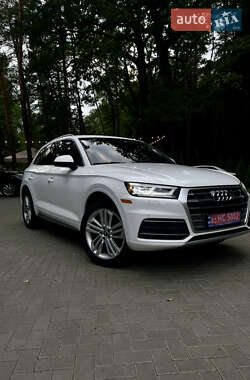 Внедорожник / Кроссовер Audi Q5 2017 в Луцке