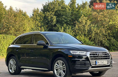 Внедорожник / Кроссовер Audi Q5 2017 в Ровно