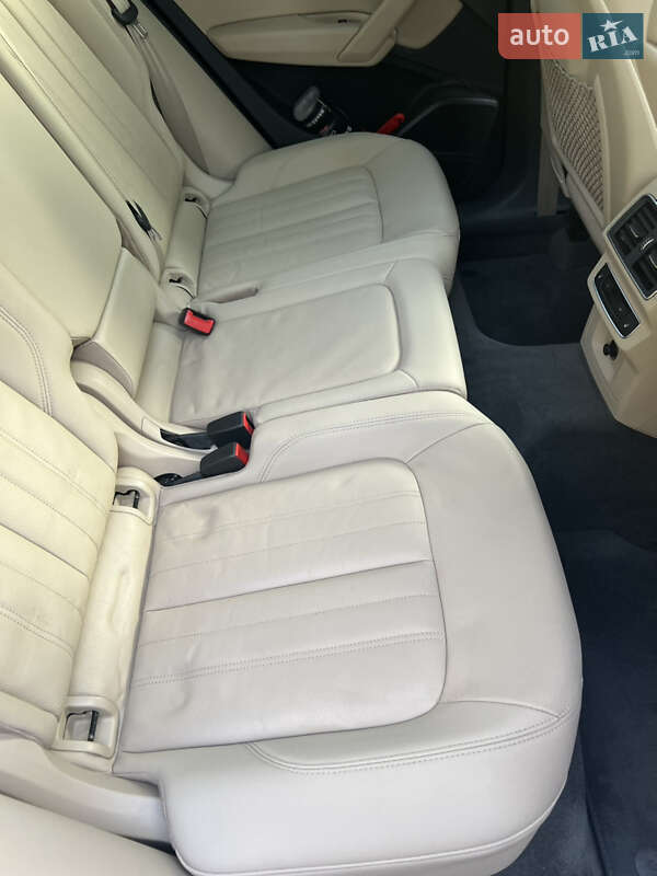 Внедорожник / Кроссовер Audi Q5 2017 в Ровно