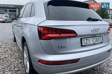 Внедорожник / Кроссовер Audi Q5 2018 в 
