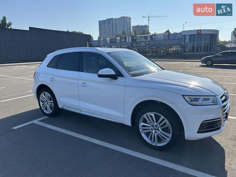 Внедорожник / Кроссовер Audi Q5 2018 в Киеве