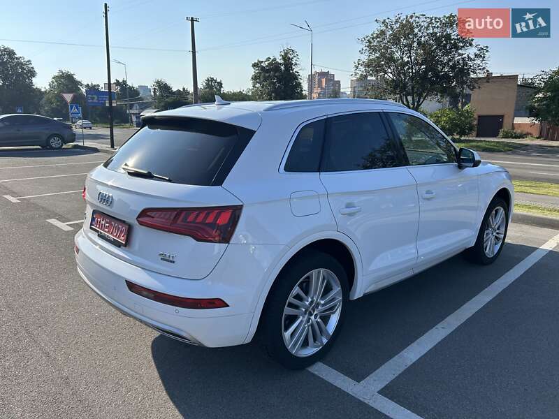 Внедорожник / Кроссовер Audi Q5 2018 в Киеве