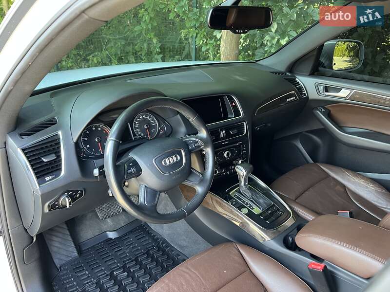 Внедорожник / Кроссовер Audi Q5 2013 в Львове