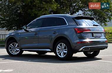 Внедорожник / Кроссовер Audi Q5 2022 в 