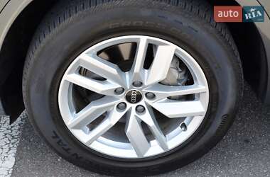Внедорожник / Кроссовер Audi Q5 2022 в 