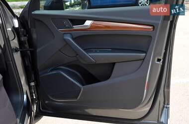 Внедорожник / Кроссовер Audi Q5 2022 в 