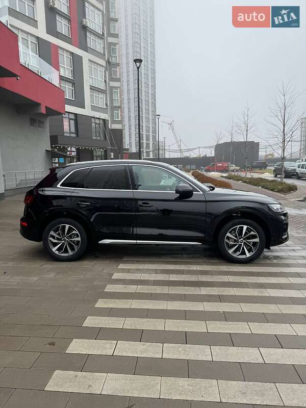 Внедорожник / Кроссовер Audi Q5 2021 в Львове