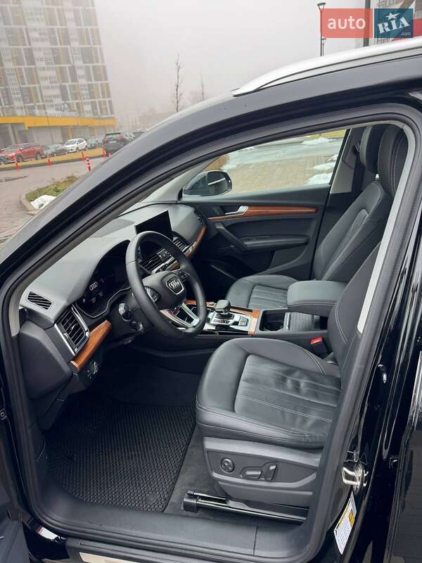 Внедорожник / Кроссовер Audi Q5 2021 в Львове