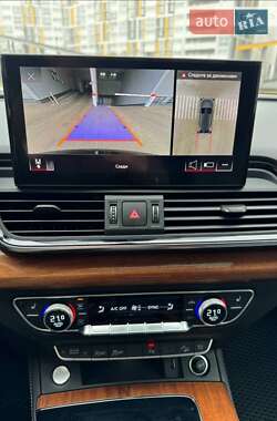 Внедорожник / Кроссовер Audi Q5 2021 в 