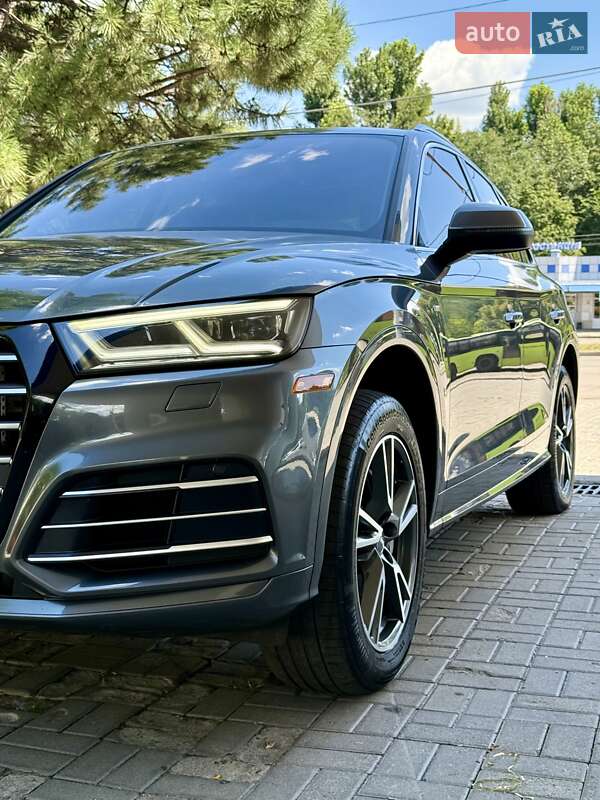 Внедорожник / Кроссовер Audi Q5 2020 в Днепре