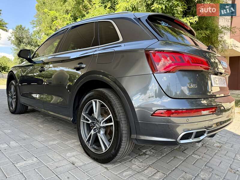 Внедорожник / Кроссовер Audi Q5 2020 в Днепре