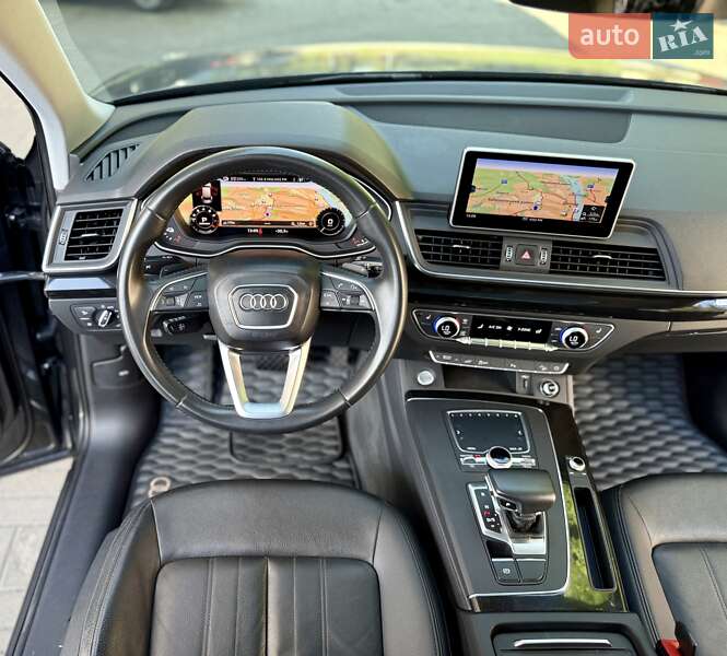 Внедорожник / Кроссовер Audi Q5 2020 в Днепре