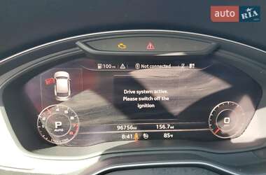 Внедорожник / Кроссовер Audi Q5 2018 в 