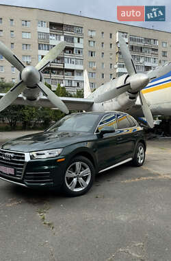 Позашляховик / Кросовер Audi Q5 2017 в Луцьку