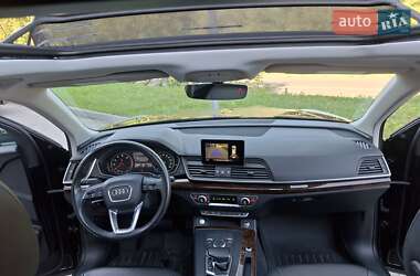 Внедорожник / Кроссовер Audi Q5 2017 в 